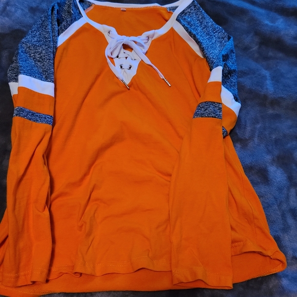 Long sleeve casual shirts - Picture 1 of 4